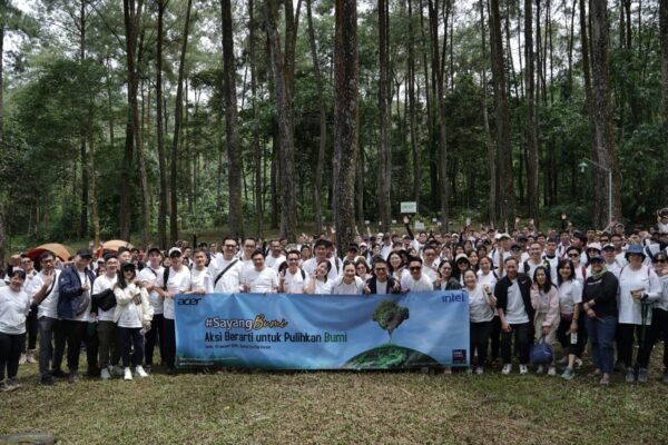 Acer Indonesia Perkuat Komitmen Keberlanjutan Melalui Pengelolaan 3 Ton e-Waste dan Penanaman 2.000 Pohon