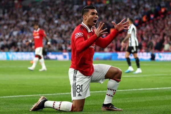 Old Trafford Tidak Sama Tanpa Casemiro: Kisah Gelandang Bertahan Legendaris
