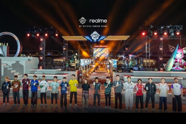 You Play, We Carry: realme Pimpin Prosesi Serah Terima Device Terbesar dalam Sejarah M Series di Opening Ceremony M7
