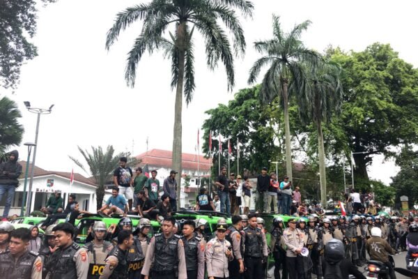 Demo Sopir Angkot di Balai Kota Bogor, Tolak Penghapusan Kendaraan Tua