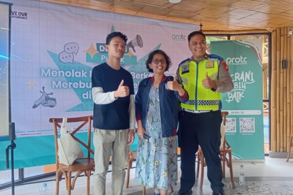 Merokok Saat Berkendara Digugat Warga, Diskusi Publik Soroti Hak Keselamatan di Jalan Raya