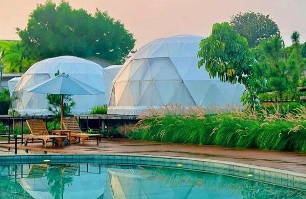 Lenirra Villa and Resto, Staycation Bernuansa Ubud Bali di Kaki Gunung Salak Bogor