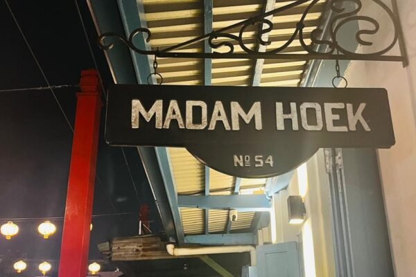 Madam Hoek, Rumah Makan Heritage yang Menawarkan Rasa Pulang