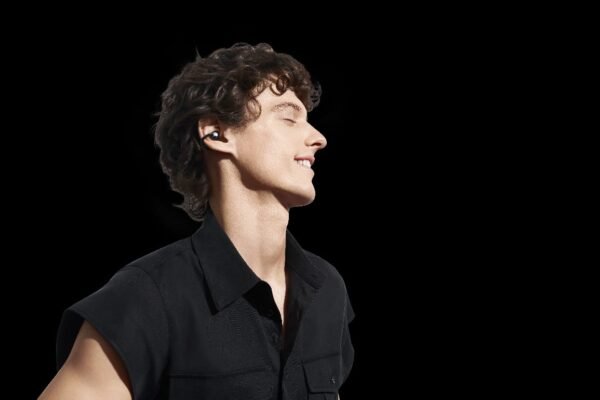 Melanjutkan Kesuksesan Generasi Pertama, HUAWEI FreeClip 2 Hadir dengan Desain Airy C-Bridge yang Lebih Ringan dan Nyaman V