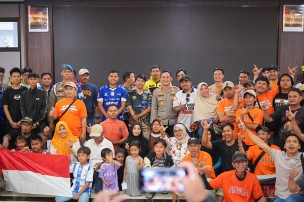 Nobar Persib vs Persija di Polres Bogor, Kapolres Ajak Suporter Jaga Persatuan dan Kondusivitas