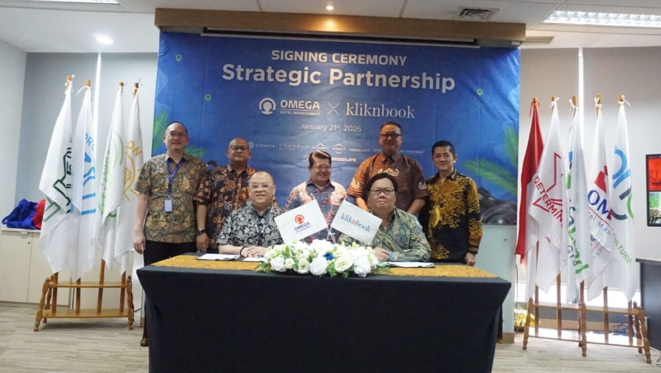 Omega Hotel Management Gandeng Kliknbook Perkuat Distribusi Pasar