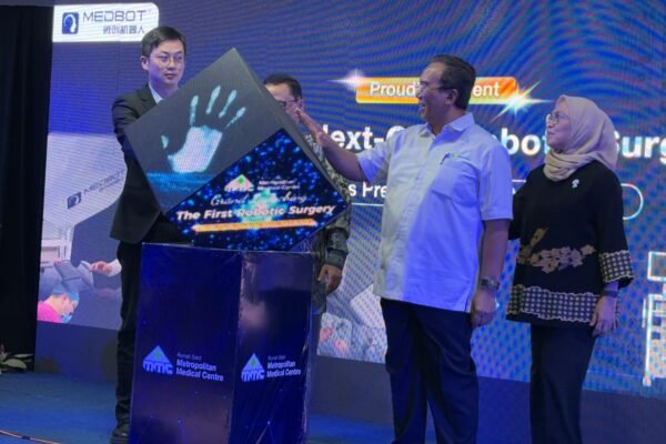 RS MMC Hadirkan Bedah Robotik Generasi Baru, Operasi Kompleks Kini Bisa Dilakukan dari Jarak Jauh
