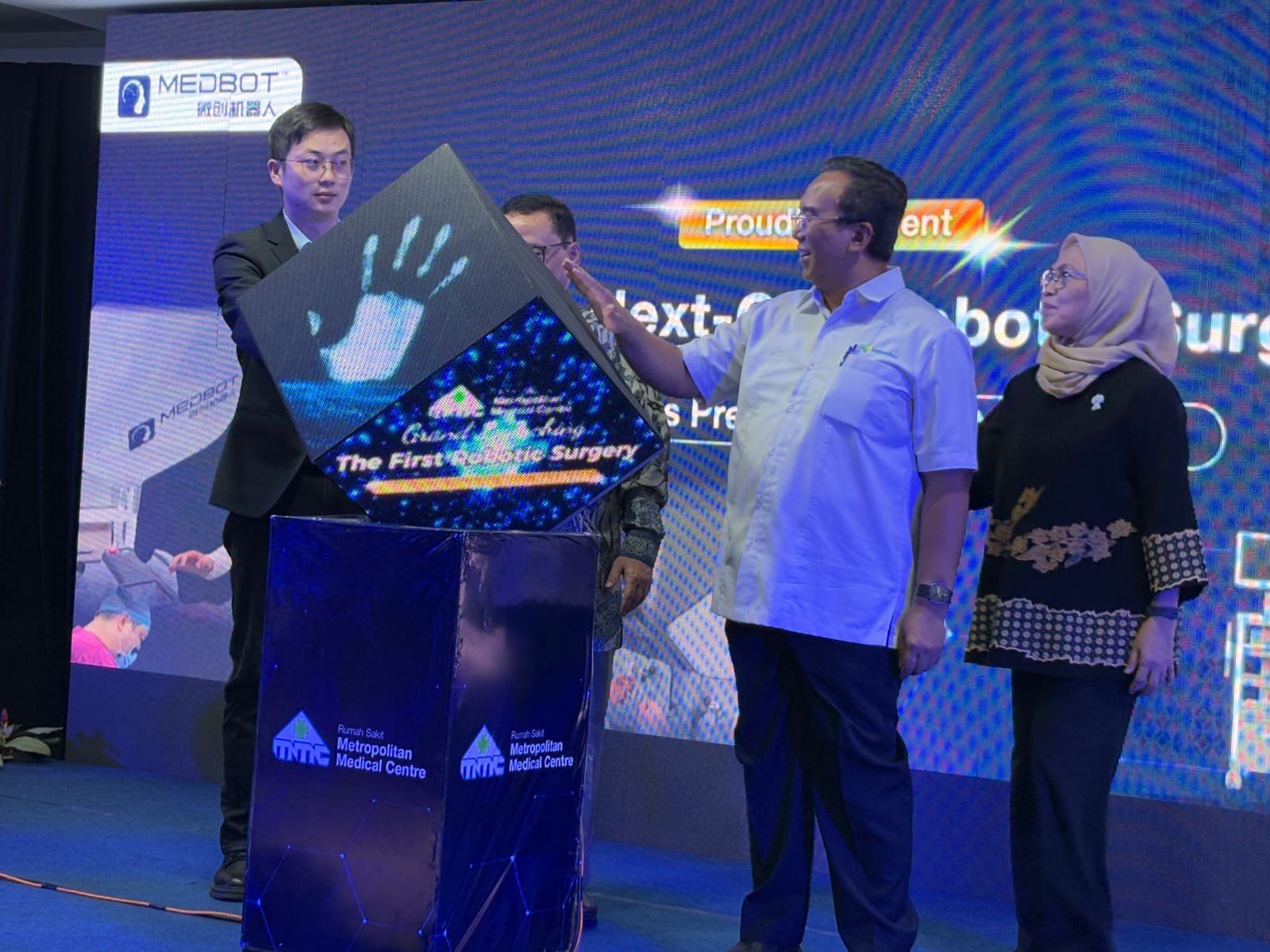 RS MMC Hadirkan Bedah Robotik Generasi Baru, Operasi Kompleks Kini Bisa Dilakukan dari Jarak Jauh