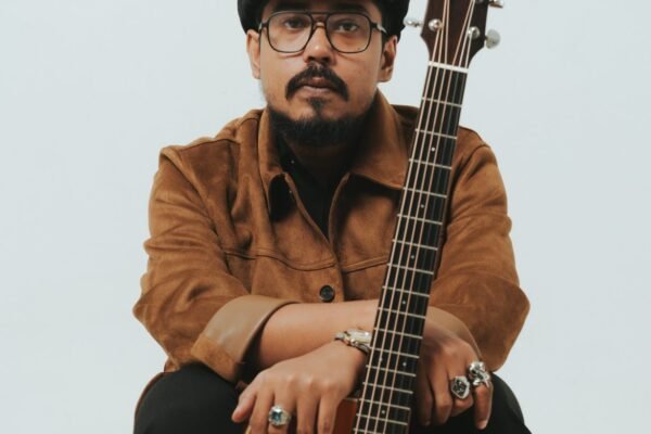 Romantis dan Upbeat, “Belia” Jadi Persembahan Terbaru Rio Clappy