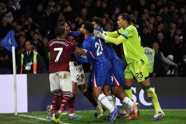 Chelsea vs West Ham 3-2: Gol Injury Time, VAR, dan Sembilan Menit Paling Gila