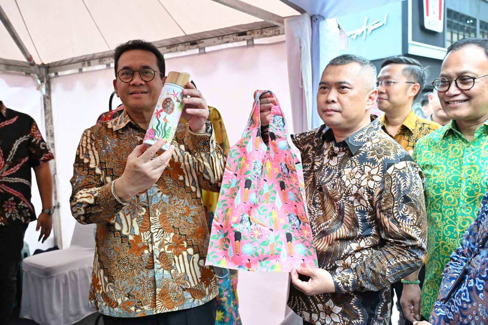 Menhub Dudy Dukung UMKM Masuk Stasiun dan Kereta, Potensi Pasar 51 Juta Penumpang