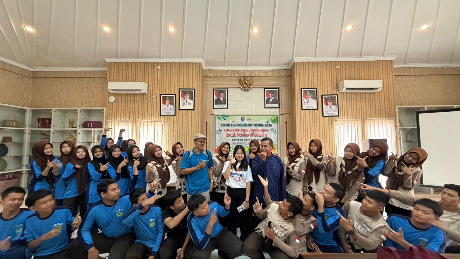 Komib Indonesia Gelar Youth Environment Forum di Cilacap, Pelajar Tanam Trembesi dan Belajar Cegah Perubahan Iklim
