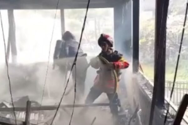 Pabrik Karoseri PT Delima Jaya Terbakar, Dugaan Awal Korsleting Listrik