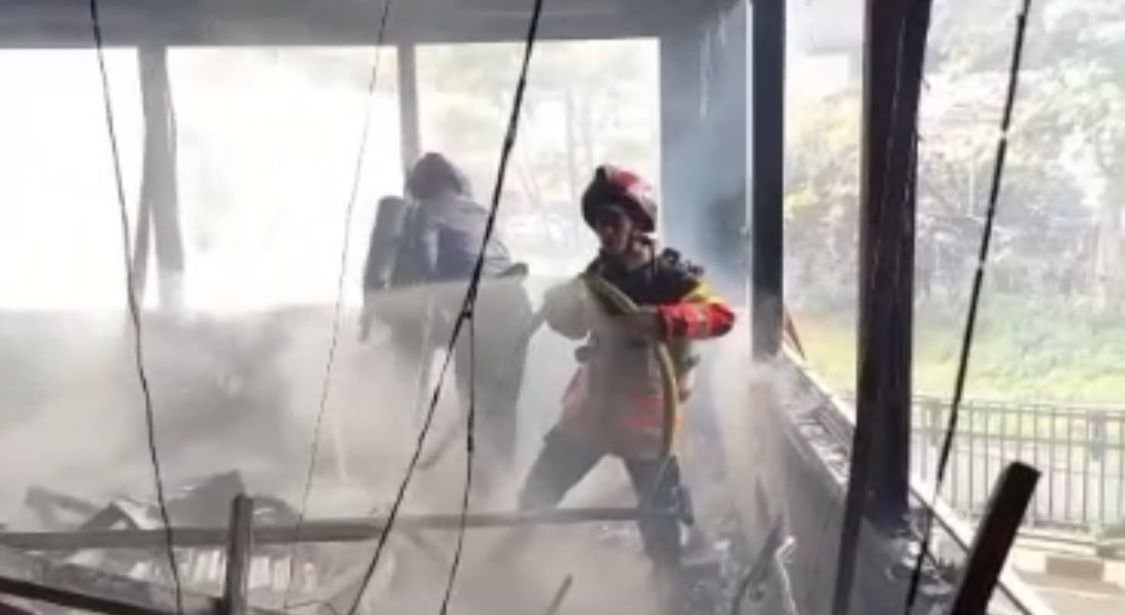 Pabrik Karoseri PT Delima Jaya Terbakar, Dugaan Awal Korsleting Listrik