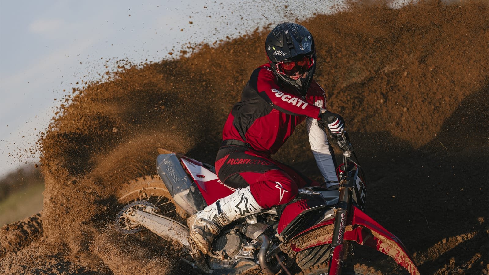 Ducati Desmo450 MX Factory: Motor Motocross Siap Balap da