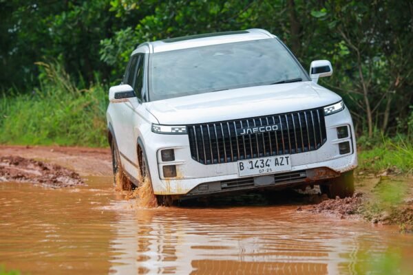 Hybrid Makin Diminati, JAECOO J7 SHS-P Tawarkan Performa Responsif Tanpa Takut Baterai Habis