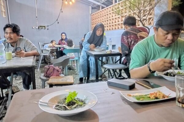 Laluasa Coffee & Eatery Resmi Grand Opening di Babelan, Usung Konsep Kopi Bakar dan Ruang Kebersamaan