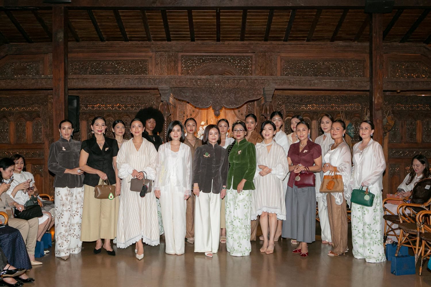 SISSAE x Eva Margawaty Rayakan Perempuan Modern Lewat Koleksi ANGGREK 1447 H