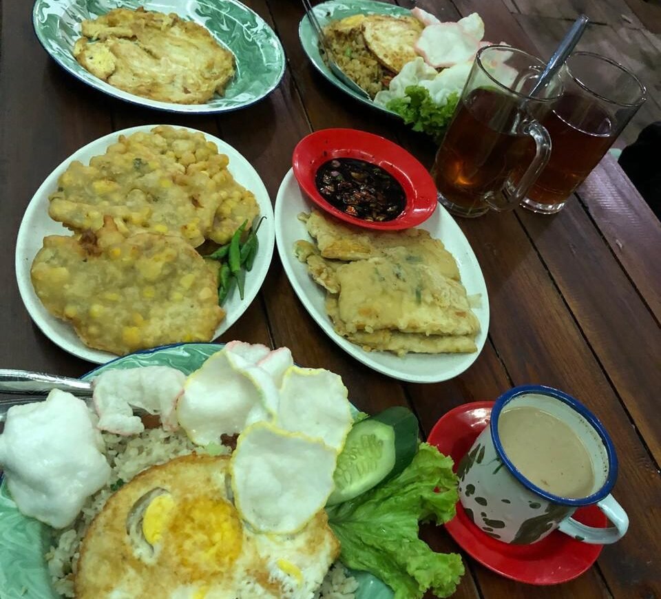Hidden Gem Babakan Madang! Kedai Kopi Bambu Murah dan Buka Sampai Jam 2 Pagi