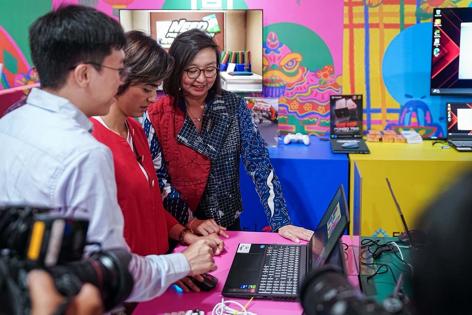 Kolaborasi Ekraf dan Garena Perluas Akses Pasar Gim Lokal di Festival Imlek Nasional