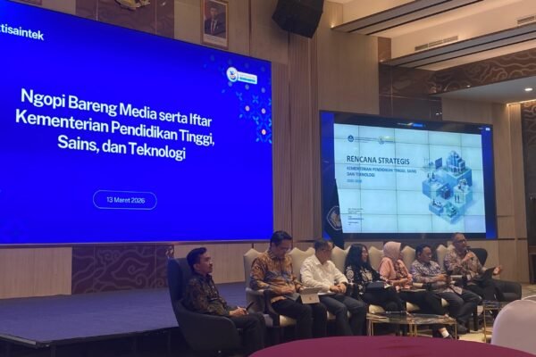 Kemdiktisaintek Perkuat Pendidikan Tinggi Menuju Indonesia Emas 2045