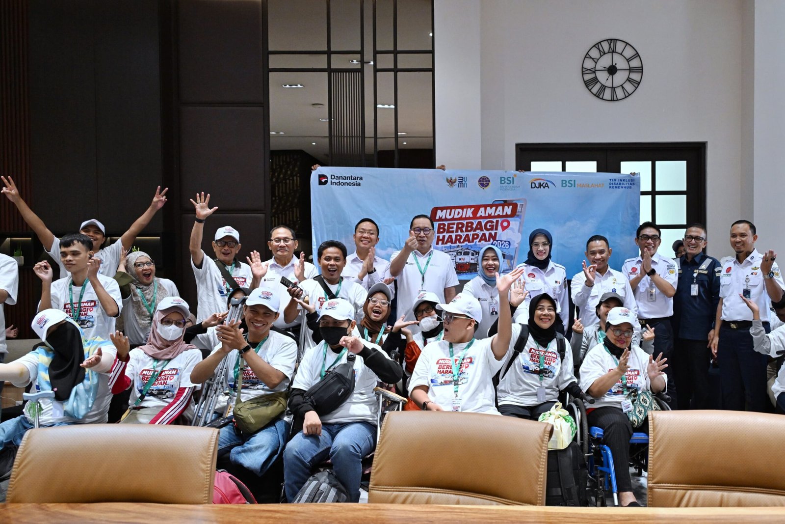 Mudik Gratis Inklusif 2026, 303 Peserta Diberangkatkan dari Stasiun Pasar Senen