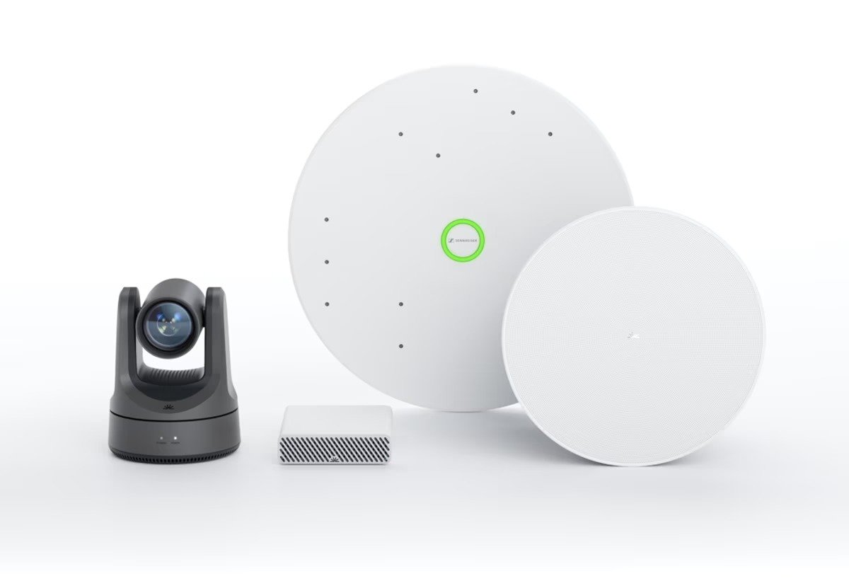 Pleneo dan Sennheiser Luncurkan Intelligent Room Kits untuk Ruang Rapat Berbasis AI