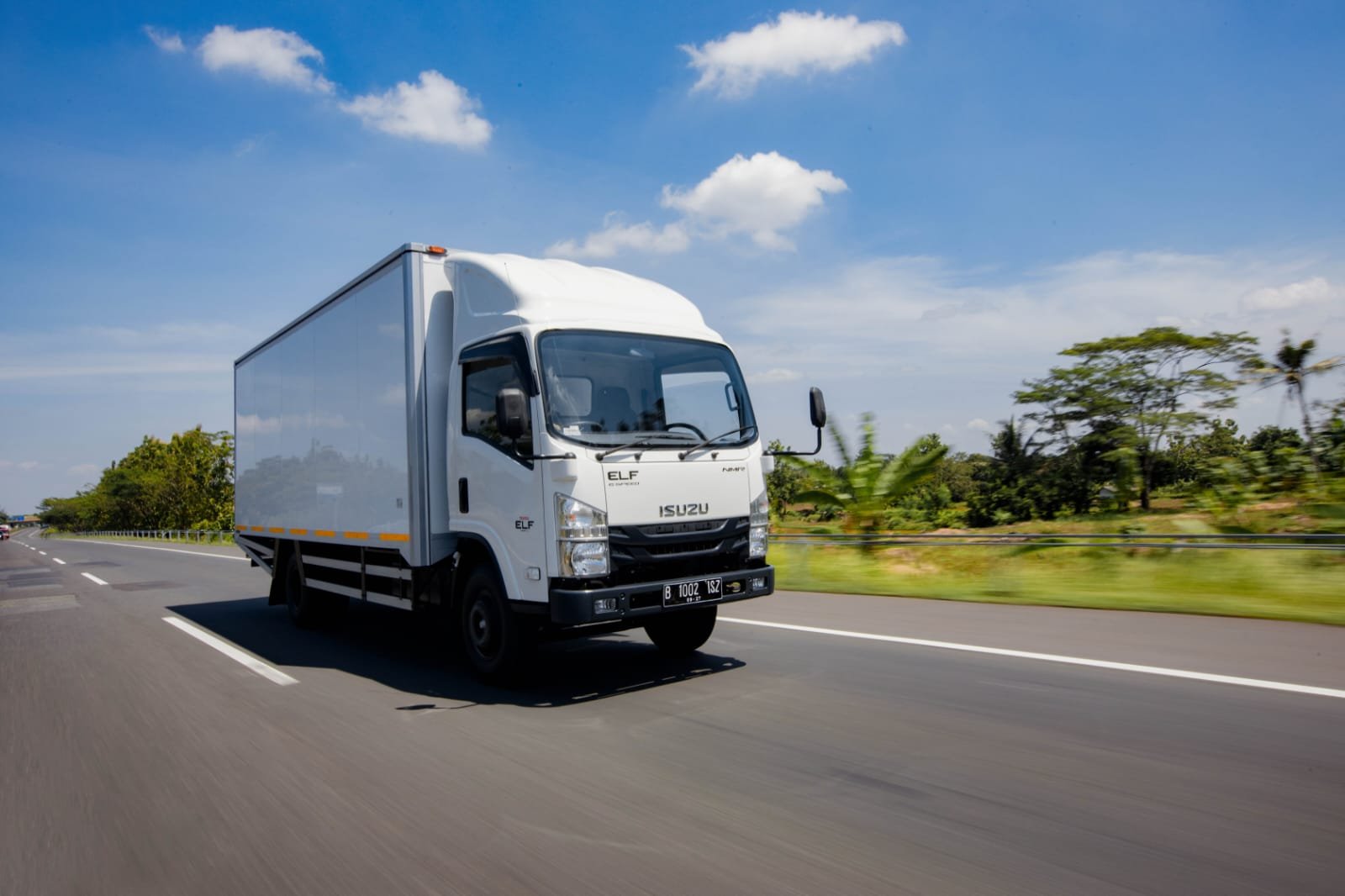 Isuzu Gelar Lomba Foto #BerkahBarengIsuzu, Hadiah Utama Paket Umrah