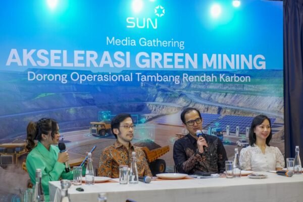 Kurangi Ketergantungan Diesel, Tambang Mulai Integrasikan Energi Surya dan Baterai