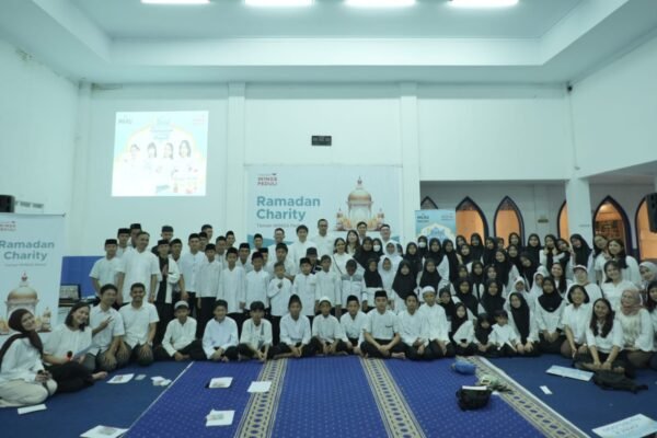 Program 1 Botol Kebaikan MILKU Hadirkan Kebahagiaan Ramadan untuk Anak Panti