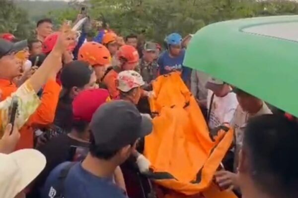 Tragis! Santri Asal Cibinong Hanyut di Sungai Cileungsi