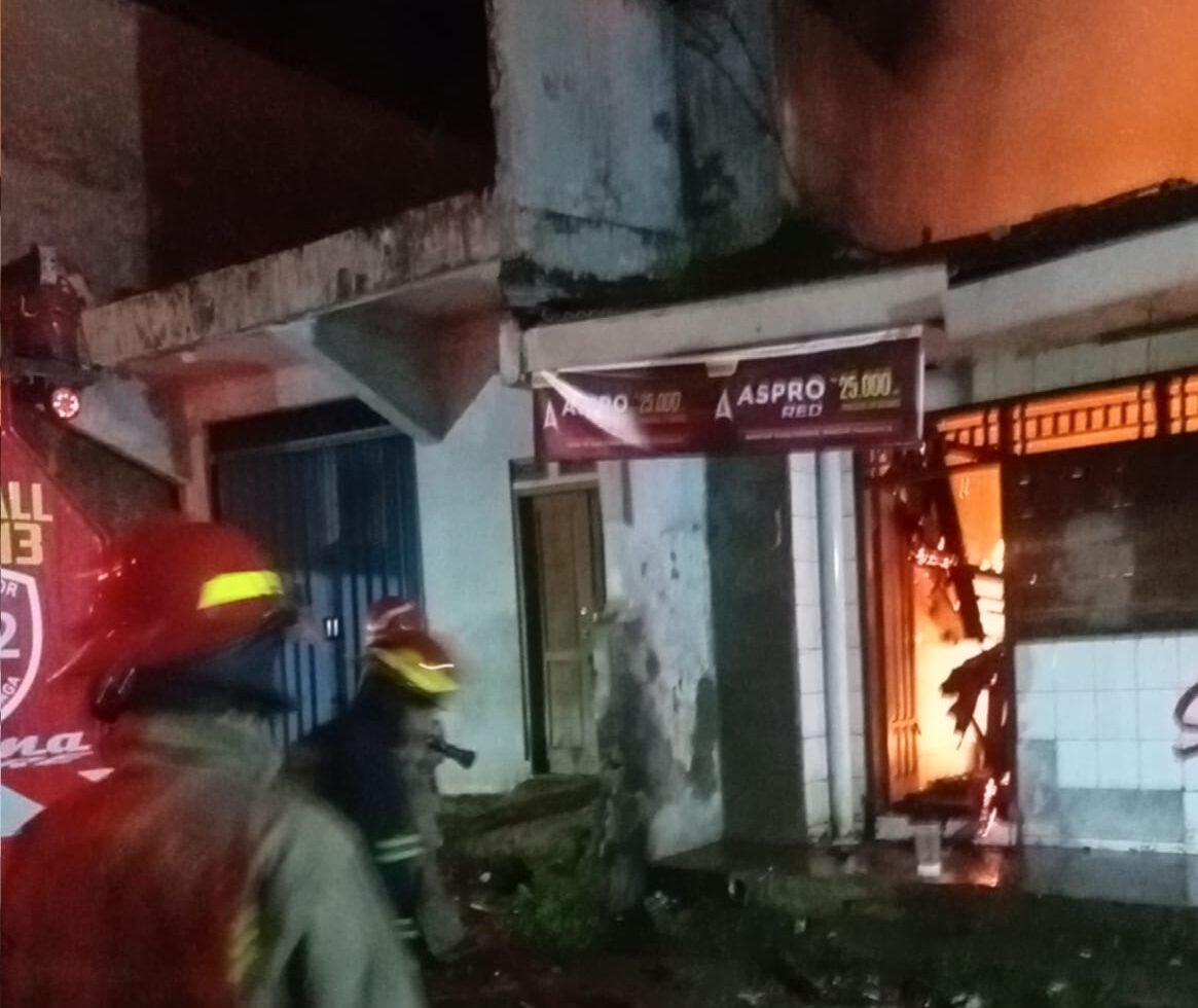 Kebakaran Warteg di Citeureup Bogor, Warga Sempat Panik Dini Hari
