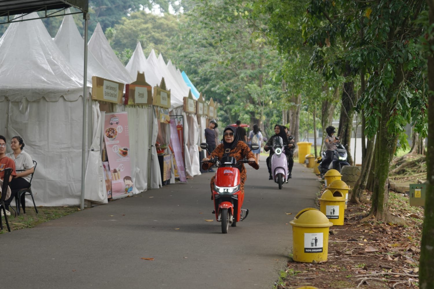 poelang kampeong kebun raya bogor