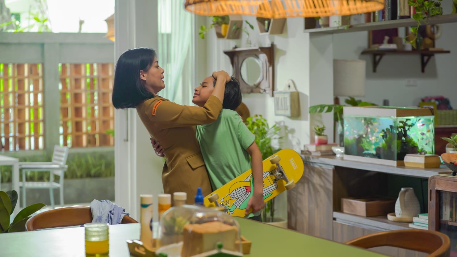 Teaser Dirilis, Film Ini Angkat Dilema Anak Saat Ibu Kehilangan Ingatan