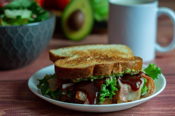 Asam Lambung Naik di Pagi Hari? Hindari Makanan Ini Saat Sarapan