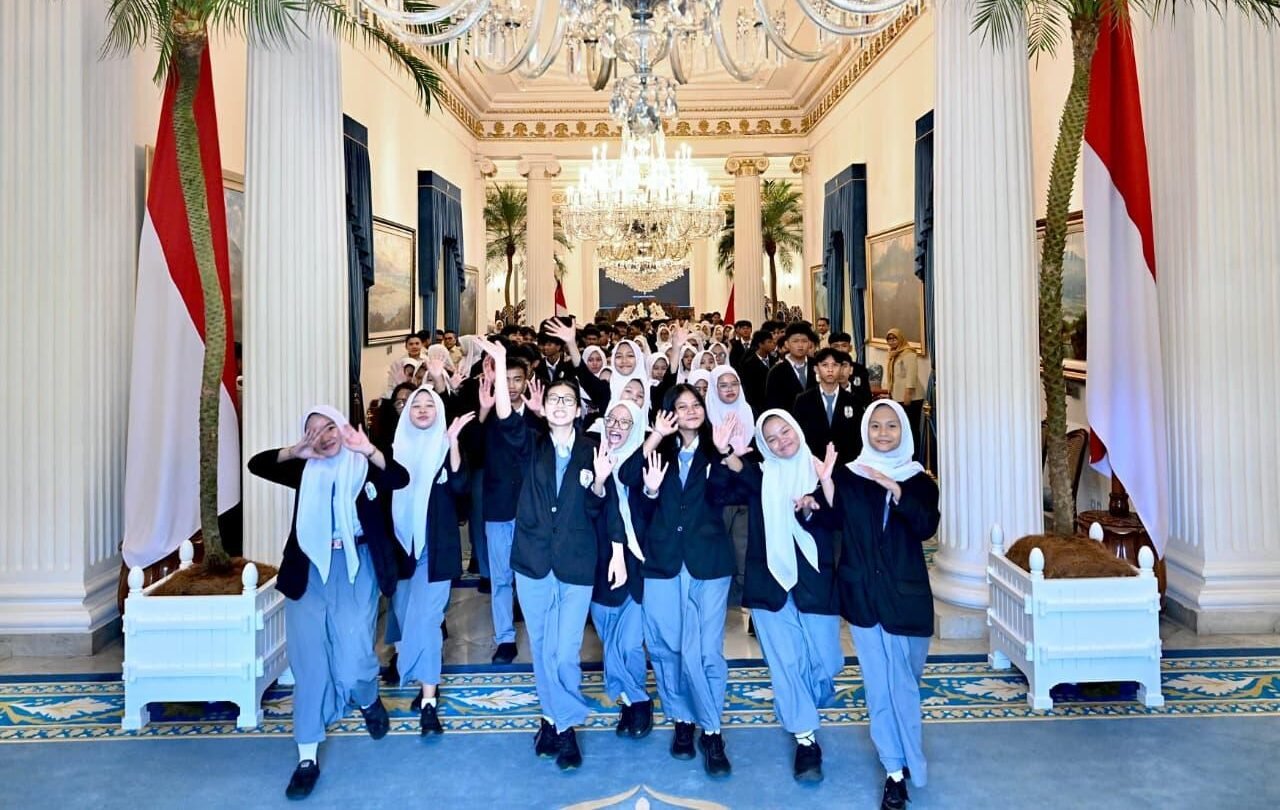 Siswa SMK Rasakan Pengalaman Langsung Kunjungi Istana Kepresidenan