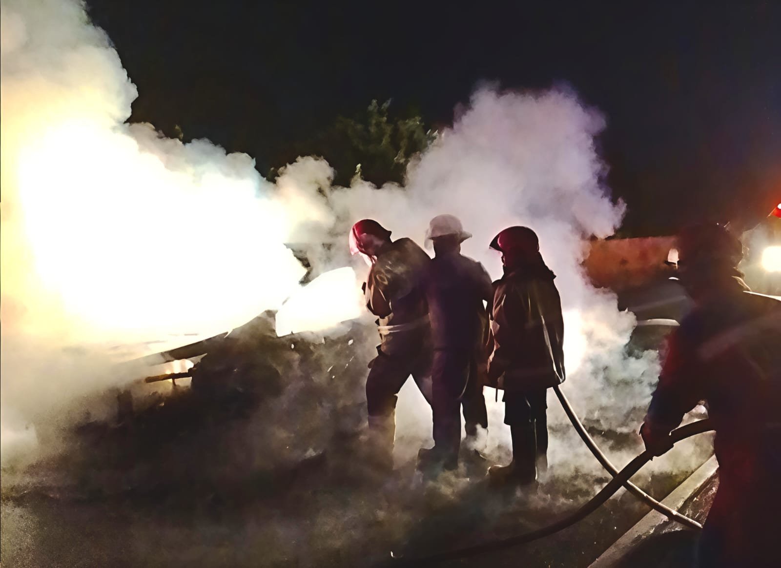 Insiden Mobil Terbakar di Tol Jagorawi, Damkar Berhasil Padamkan Api