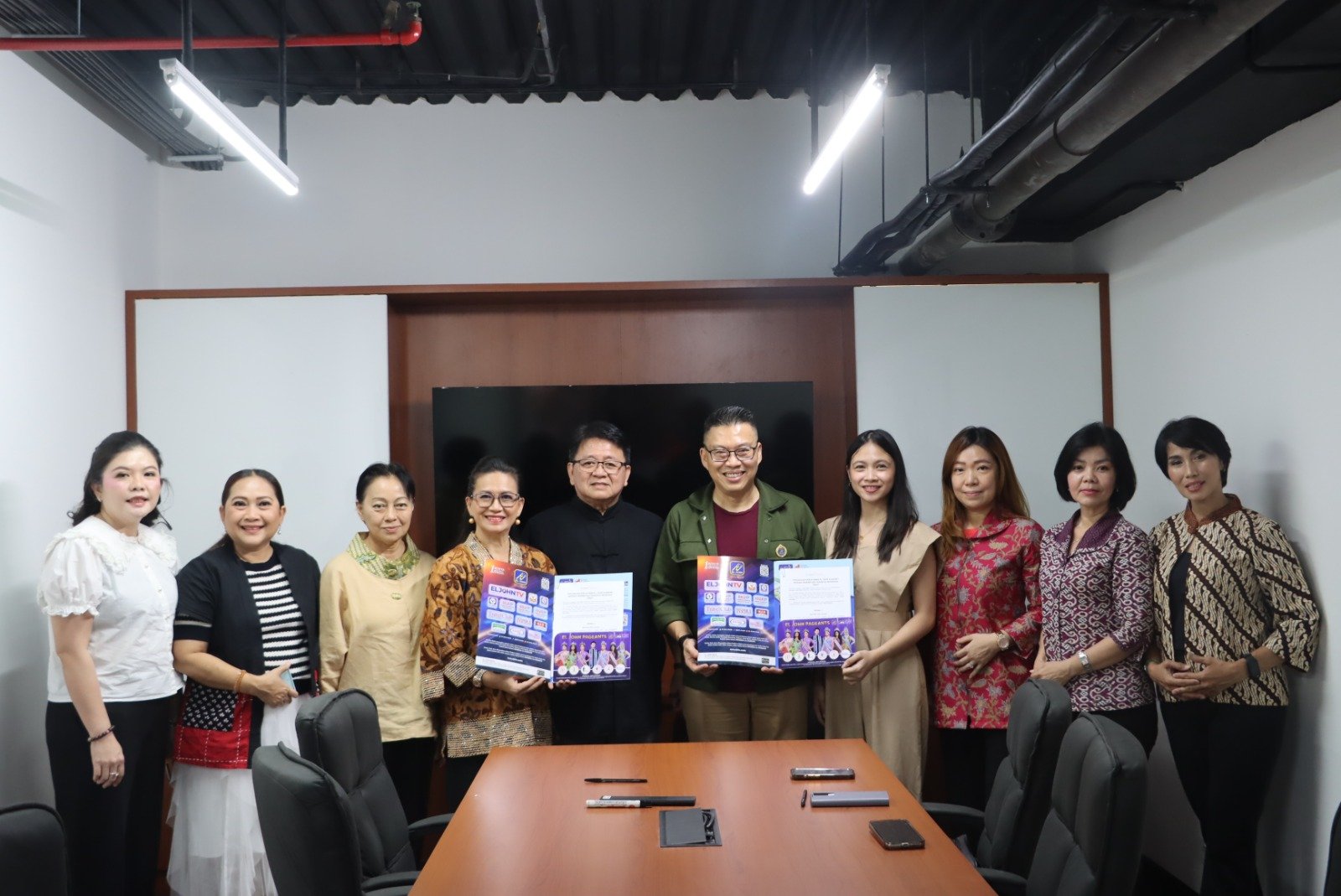 Kolaborasi Eljohn Academy dan Perempuan Tionghoa Indonesia Emas (PTIE) Dorong Perempuan Indonesia Lebih Percaya Diri