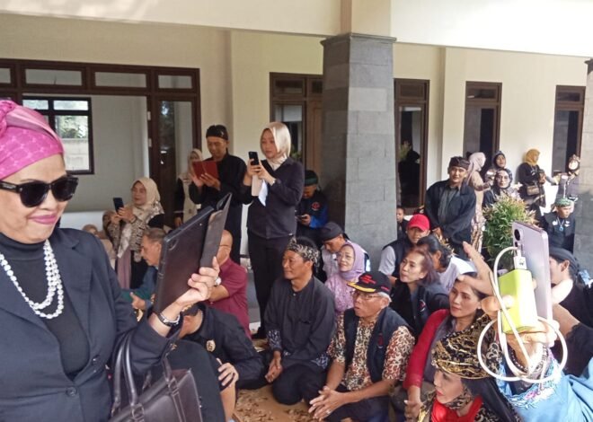 Di Antara Pelukan dan Air Mata, Ratusan Pegiat Seni Bogor Bertahan Menjaga Warisan yang Hampir Hilang