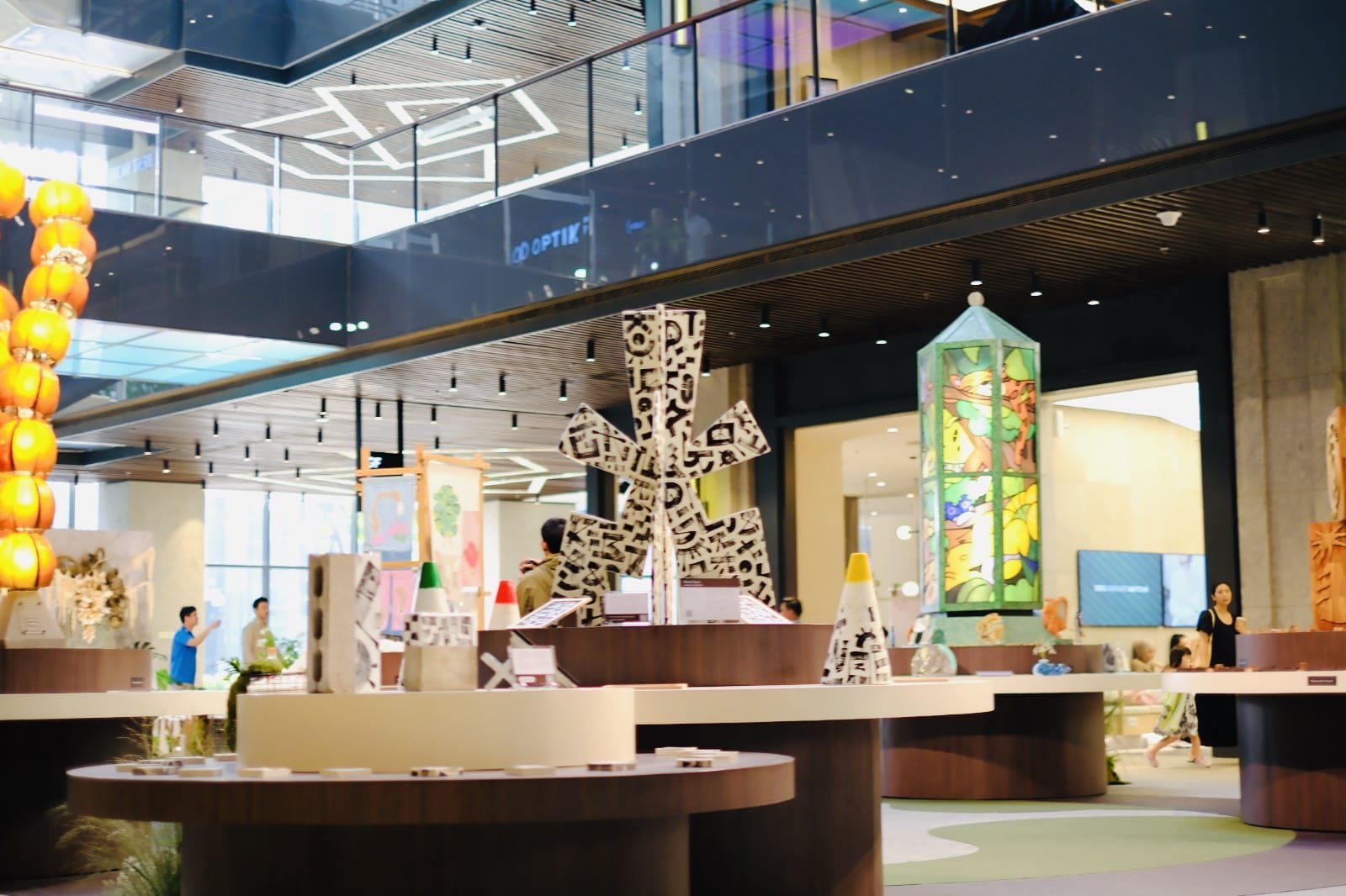 ARTCYCLE di ASHTA District 8, Sulap Limbah Jadi Karya Keren & Bernilai