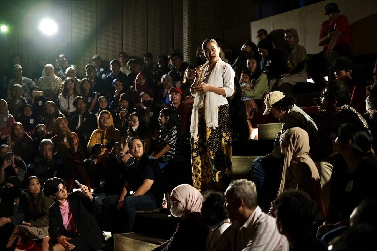 Monolog “Dapur Sumur Tutur” Bongkar Realita Perempuan Jawa dan Generational Trauma