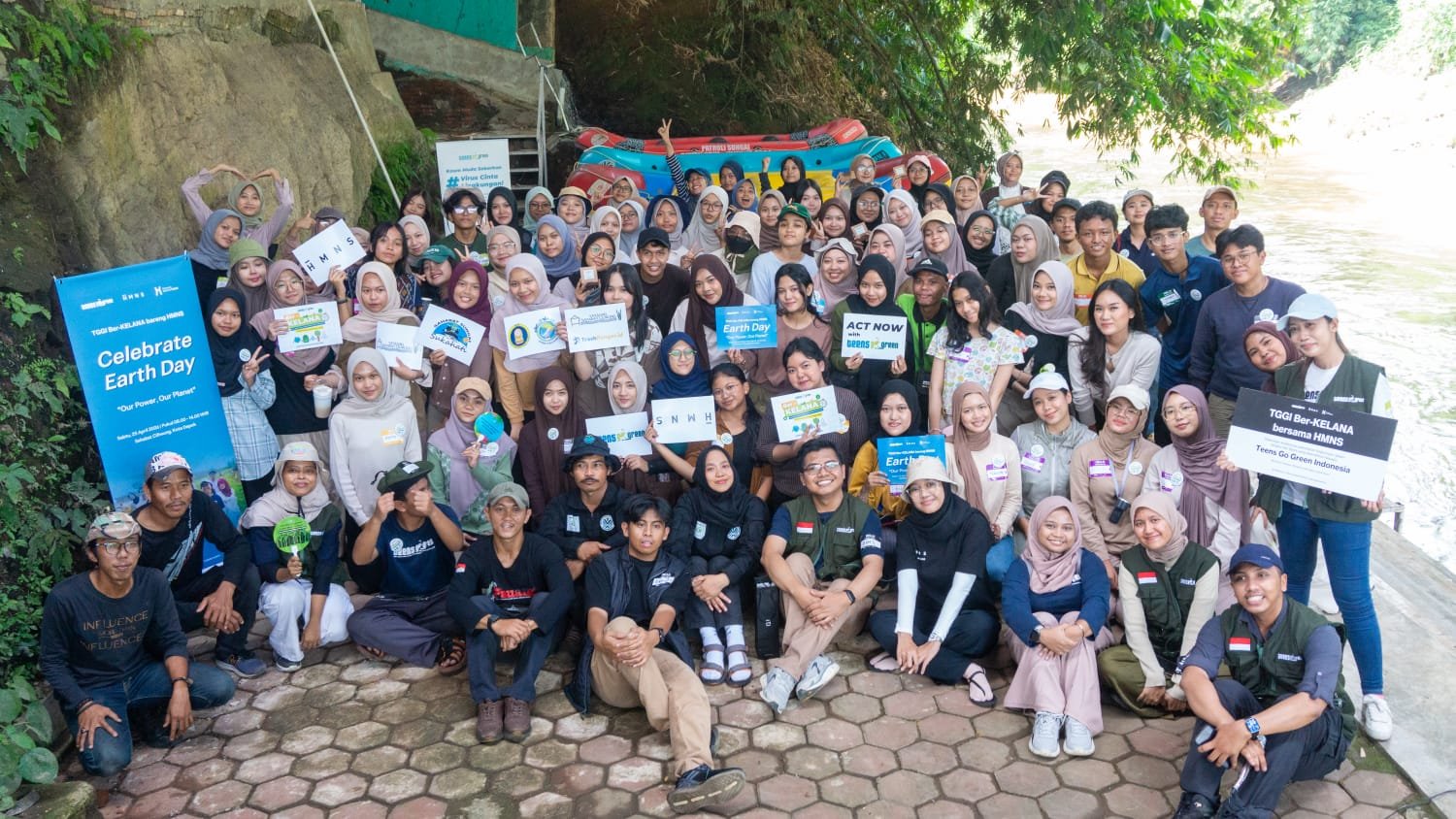 Teens Go Green x HMNS Bikin Gebrakan! Anak Muda Depok Bersihkan Ciliwung di Hari Bumi 2026