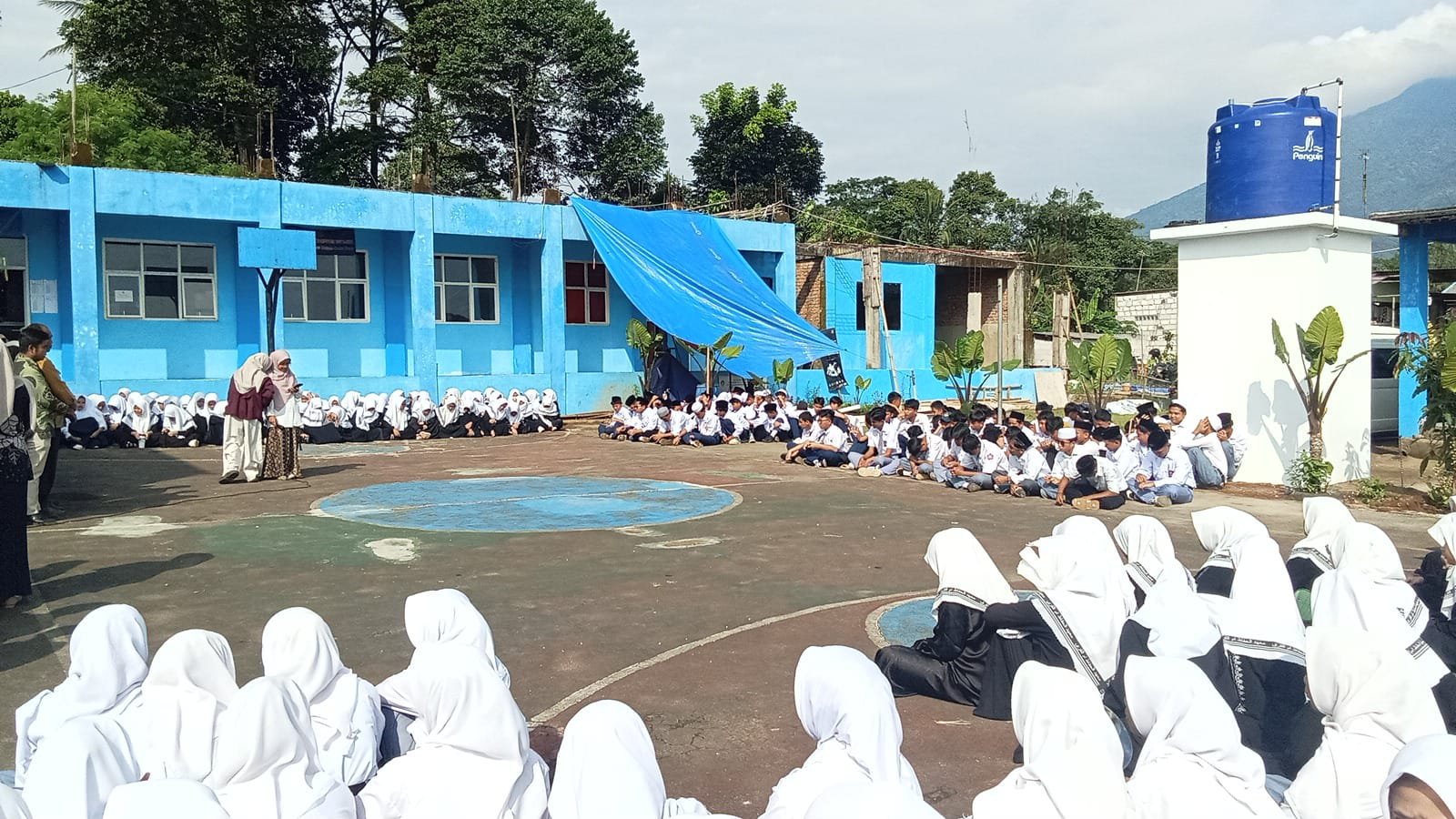 Milieu Charity & RQV Foundation Resmikan Sumur Bor untuk Siswa Triwijaya Ciadeg