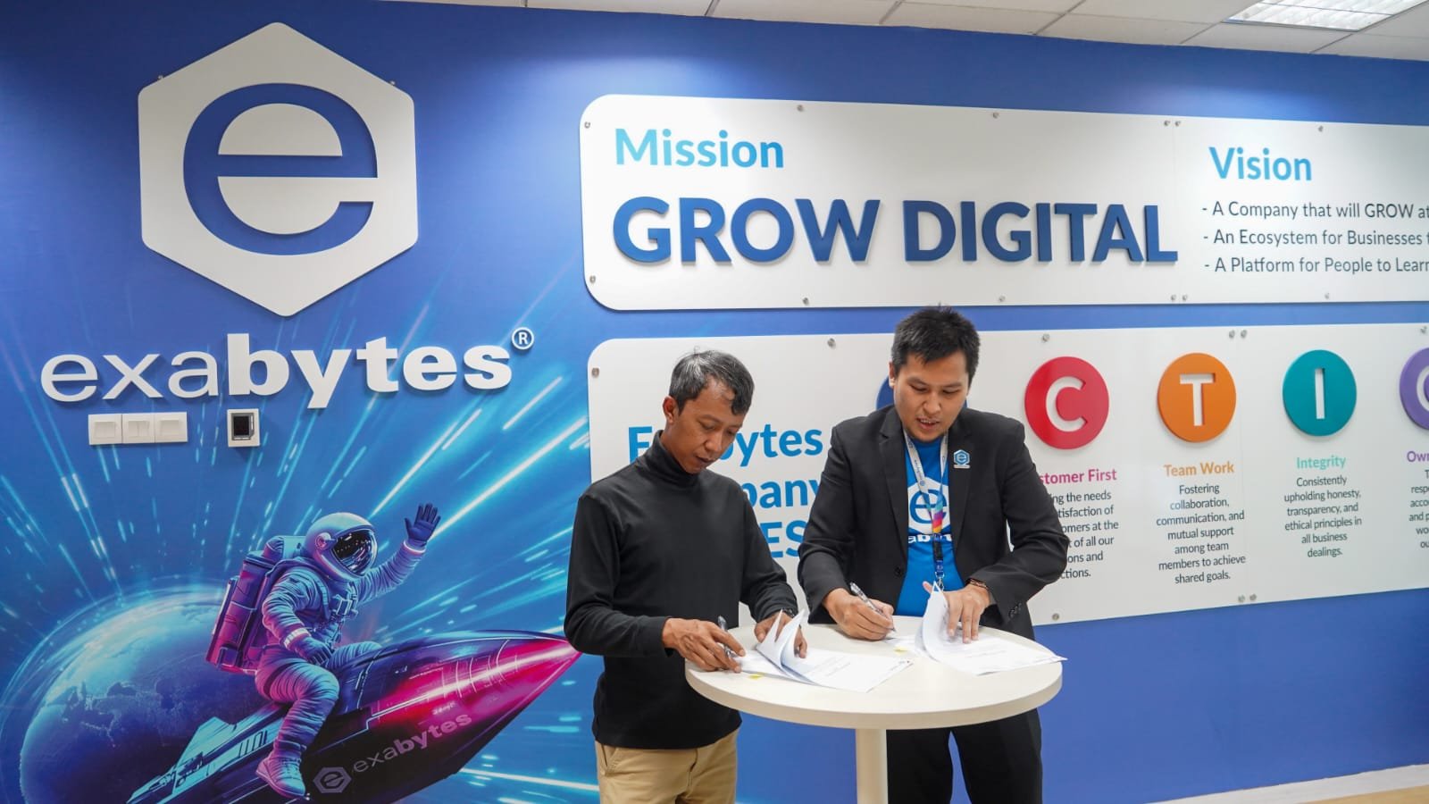 Dorong UMKM Go Digital, RUN System & Exabytes Integrasikan Website dan Accounting+