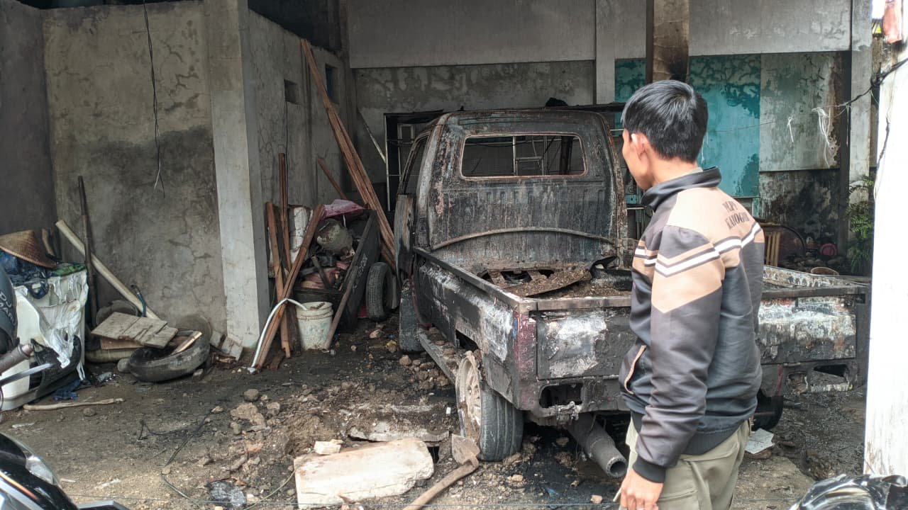 Pick Up Hangus di Bogor, Korsleting Saat Isi BBM Diduga Jadi Penyebab