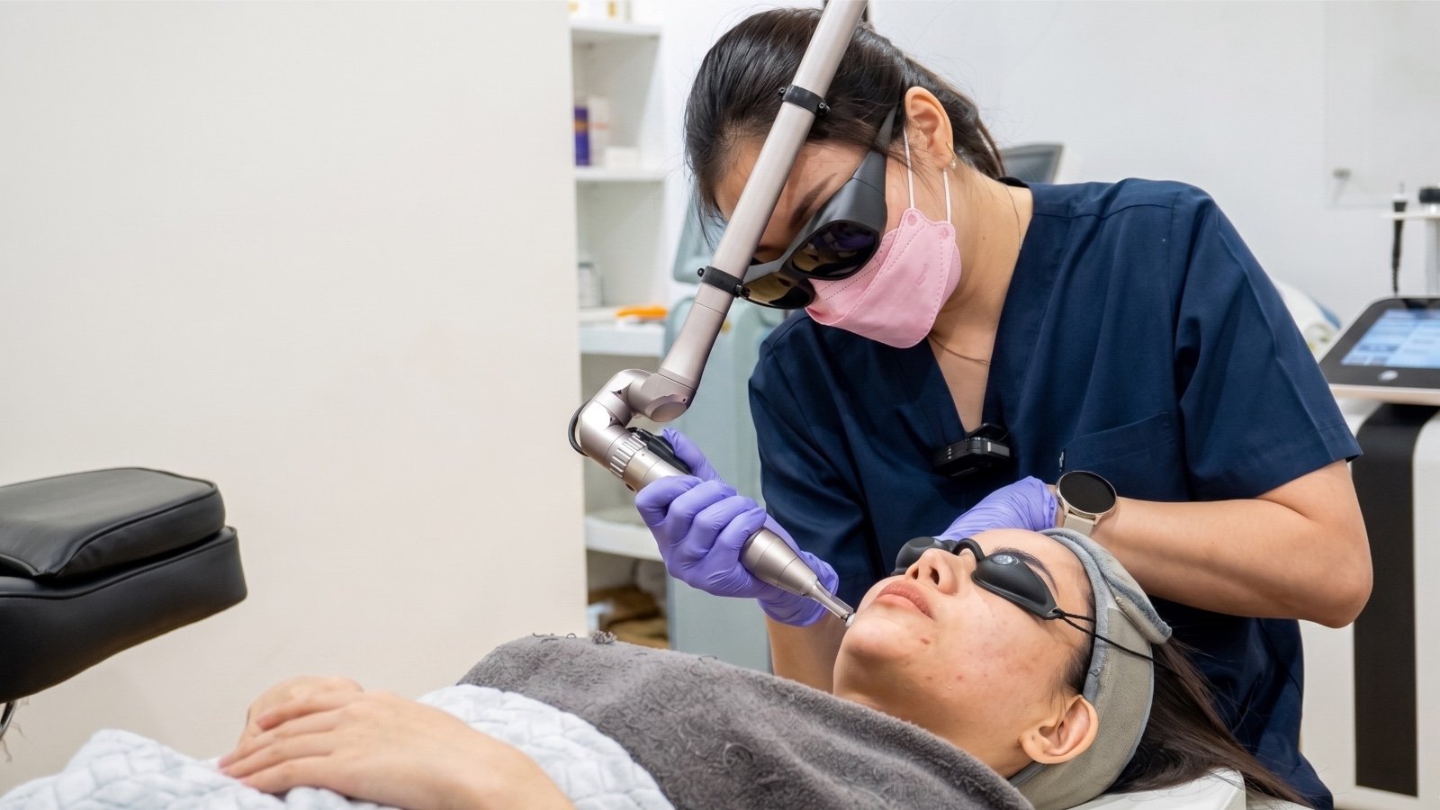 Rahasia Kulit Glowing Tanpa Ribet, Pico Laser Jadi Andalan Klinik Kecantikan