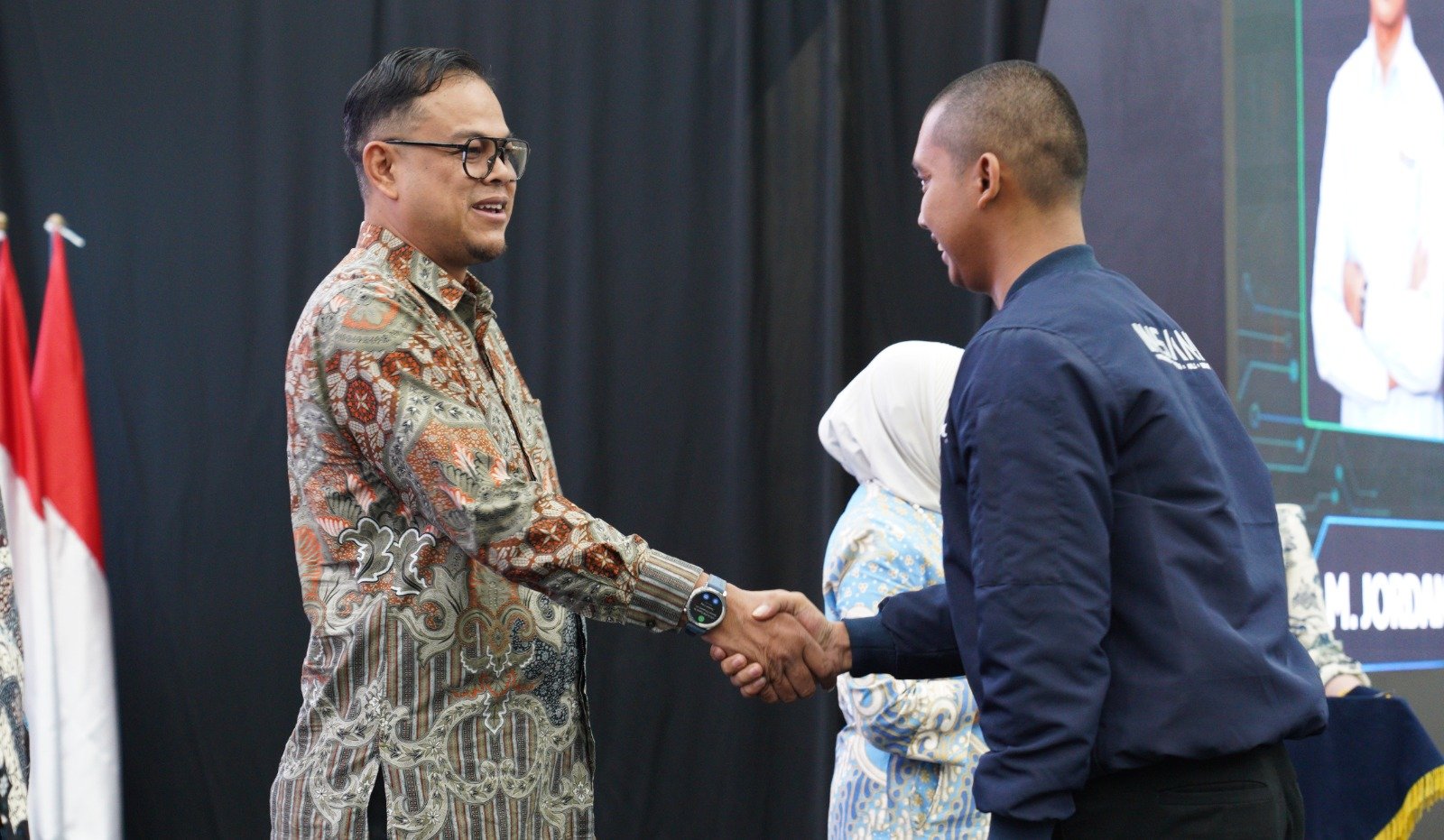 Cetak SDM Siap Kerja, UT School Gelar Wisuda Nasional Mekanik Alat Berat Batch 37