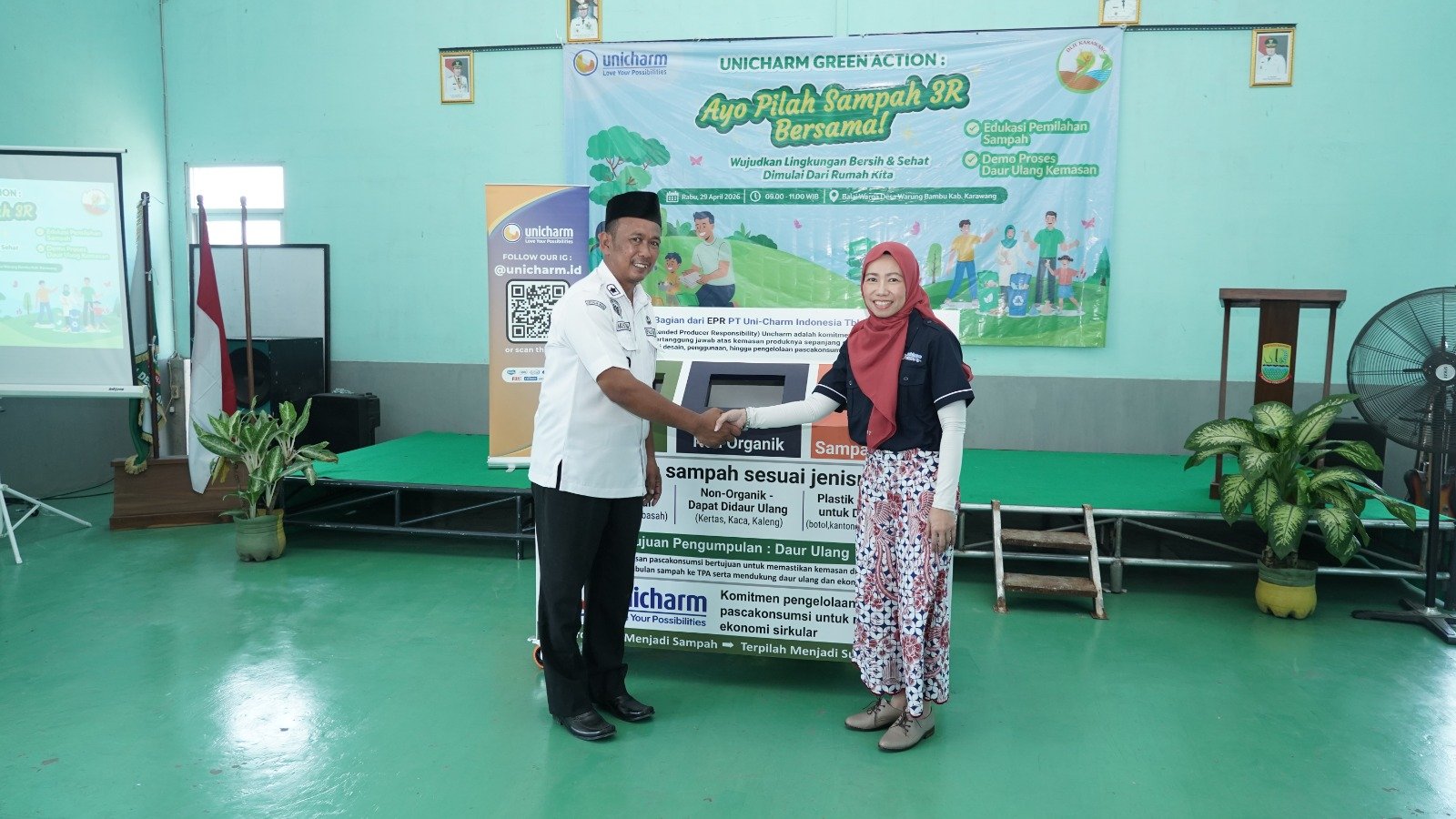 Dukung EPR dan SDGs, Unicharm Ajak Warga Karawang Biasakan Pilah Sampah dari Rumah