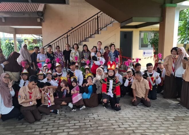 WIC Bantu Perbaiki Benteng Rusak SLB Nur Abadi, Kini Siswa Bisa Belajar Lebih Aman