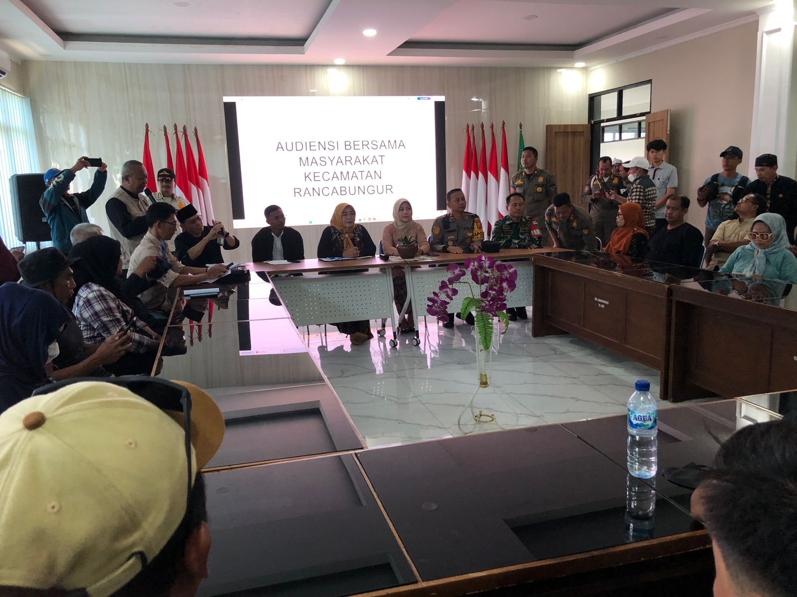 Camat Rancabungur Fasilitasi Mediasi Polemik SMPN 1 Rancabungur